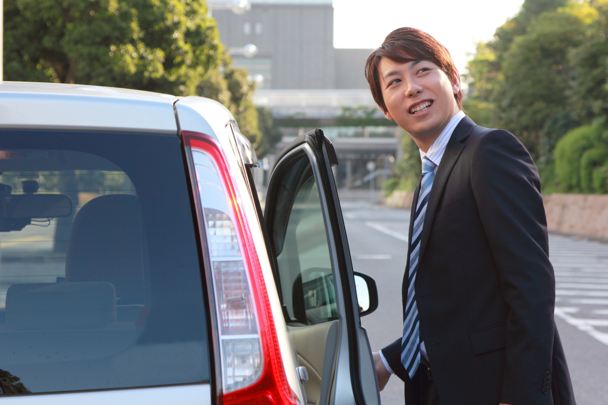 法人必見！軽乗用車のレンタル活用術