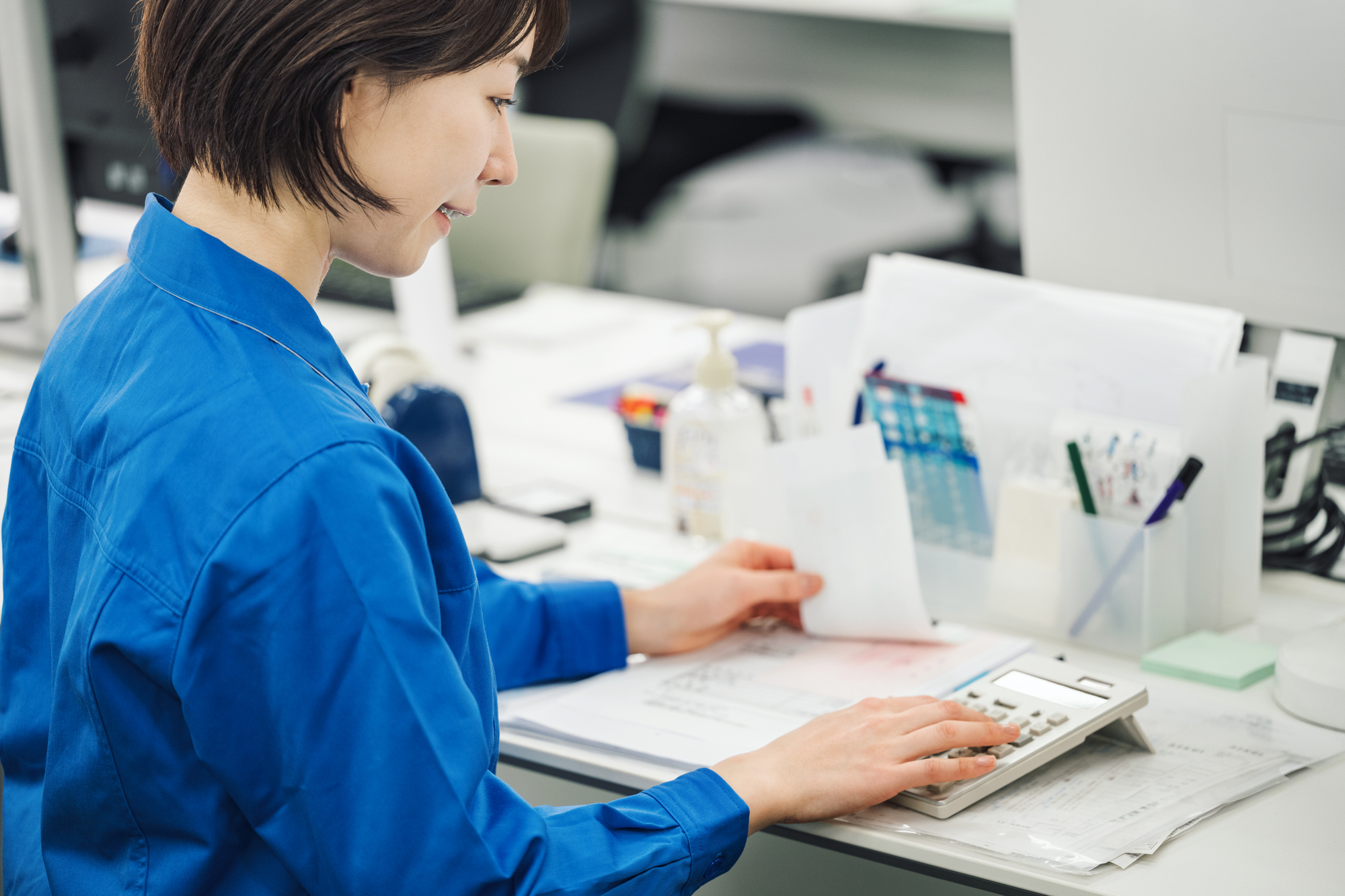 個人事業主のレンタカー代は経費で落ちる?勘定科目・按分・確定申告の書き方を解説